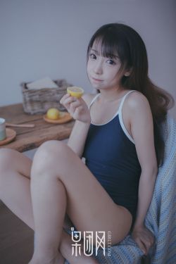 妊娠8ヶ月の美人妊妇